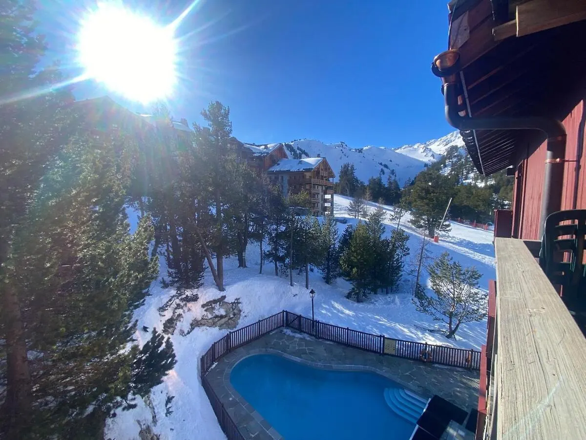 Beautifully Renovated 2 Bed Apartment - Sleeps 4 Bourg-Saint-Maurice 0*,